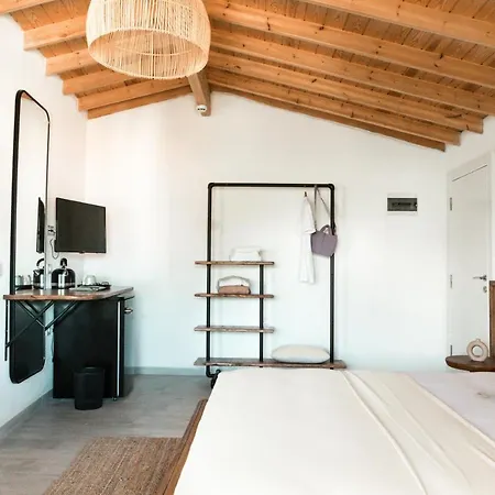 Molo Hotel *