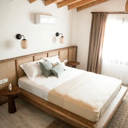 Molo Hotel *